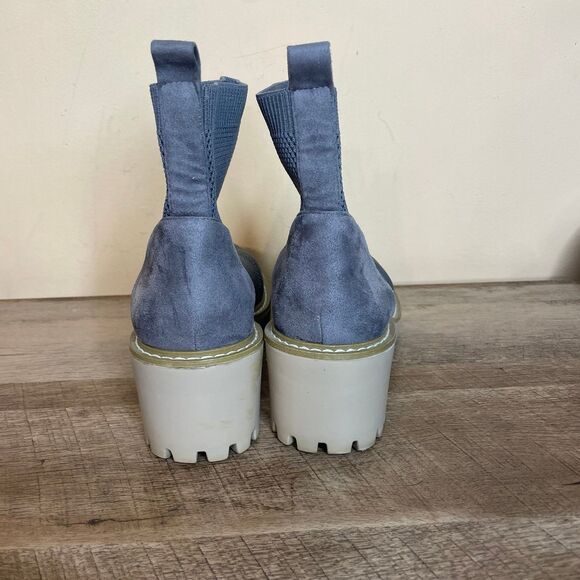 Size 9 Nicole Miller Womens grey Ankle Boots Mesh & Suede Upper Rubber Sole - Picture 3 of 8